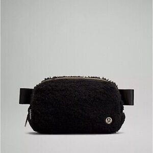 NWOT LuluLemon Fleece Belt Bag in Black